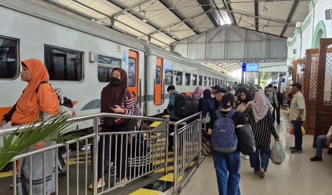 
 Pemerintah Terapkan Diskon 30 Persen Tarif Kereta Api Lebaran 2026, KAI Daop 7 Madiun Siapkan KA Tambahan