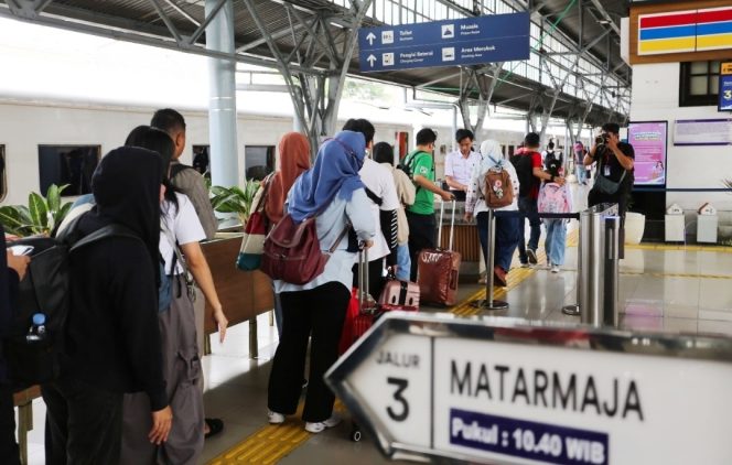 
 Penjualan Tiket Angkutan Lebaran 2026 Tembus 1,18 Juta, KAI Bikin Skema H-45