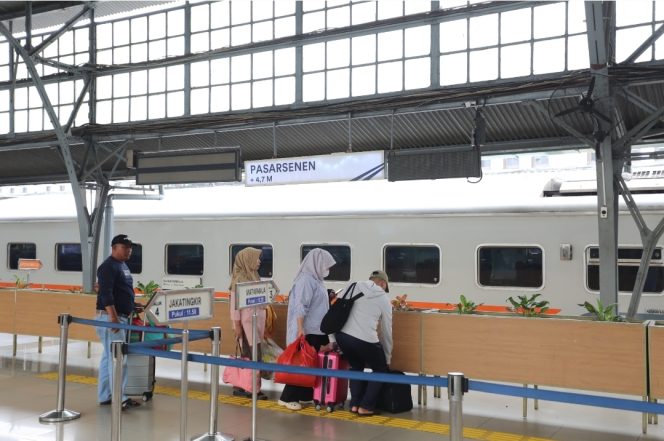 
 Libur Panjang Imlek dan Jelang Ramadan, Okupansi Keberangkatan 13 Februari dari Gambir dan Pasar Senen Capai 94 Persen