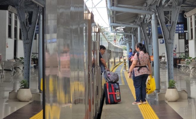 
 Penumpang KAI Daop 1 Jakarta Capai 378 Ribu Selama Libur Imlek dan Jelang Ramadan