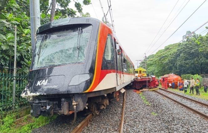 
 KA Bandara Tertemper Truk di Rawabuaya–Batuceper, KAI Daop 1 Lakukan Penanganan Cepat