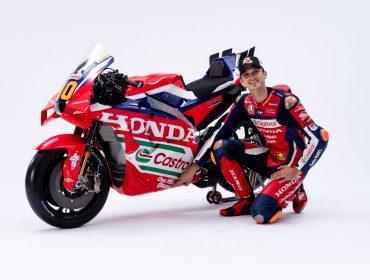 Pembalap Honda Racing Corporation (HRC) Factory Team bersama motor balap Honda yang akan digunakan pada ajang MotoGP 2026, seiring berlanjutnya dukungan FIFGROUP melalui FIFASTRA terhadap tim HRC pada musim balap tahun ini.