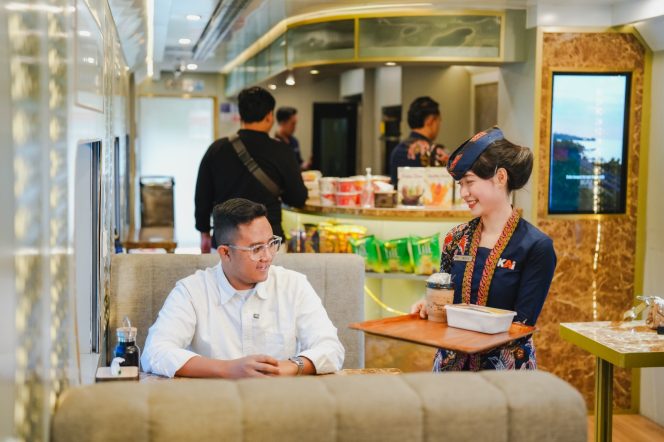 
 KAI Services Hadirkan Menu Spesial Loko Café di Kuliner Kereta untuk Angleb 2026