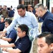 Dirut Pelindo saat meninjau fasilitas Integrated Planning and Control Room Terminal Teluk Lamong.