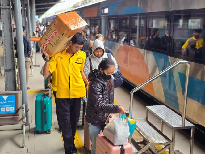 
 KAI: Kereta Api Ekonomi Jadi Pilihan Utama Masyarakat, Dukung Mobilitas dan Perputaran Ekonomi Jelang Lebaran