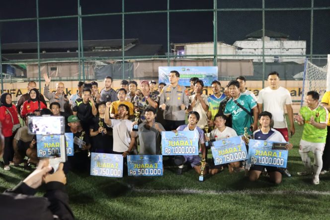 
 Polres Pelabuhan Tanjung Priok Gelar Lomba Futsal dan Night Run, Pererat Kekompakan Warga di Bulan Ramadhan