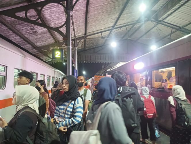 
 H-6 Lebaran, Arus Mudik Kereta Api di Wilayah Daop 7 Madiun Mulai Meningkat