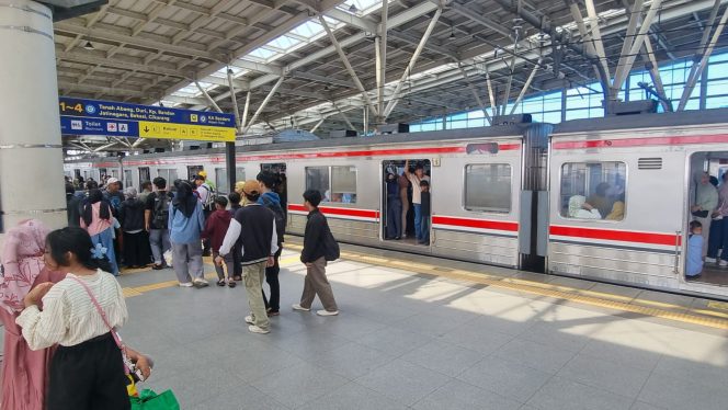 
 Stasiun Integrasi Dorong Lonjakan Pengguna Commuter Line saat Lebaran, Manggarai Mencapai Layani 201.617 Orang