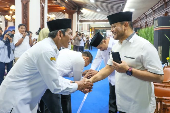 
 Gubernur Jateng Ahmad Luthfi Adakan Halalbihalal Sekaligus Konsolidasi Birokrasi