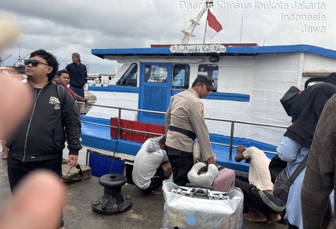
 Polres Pelabuhan Tanjung Priok Berikan Pengamanan dan Pelayanan Wisatawan di Dermaga Kali Adem Berjalan Lancar dan Kondusif