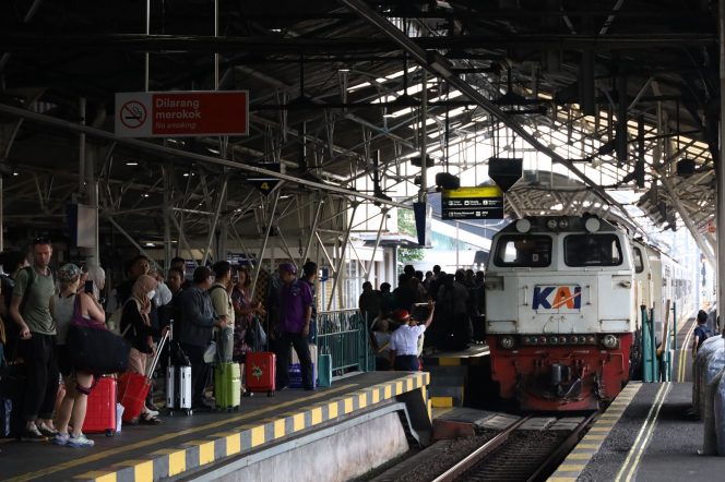 
 Arus Balik Lebaran 2026 Masih Tinggi, Okupansi KA Lampaui Target Tembus 140,2 Persen