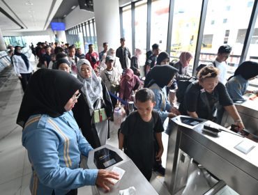Layanan penumpang di Pelabuhan Penyeberangan