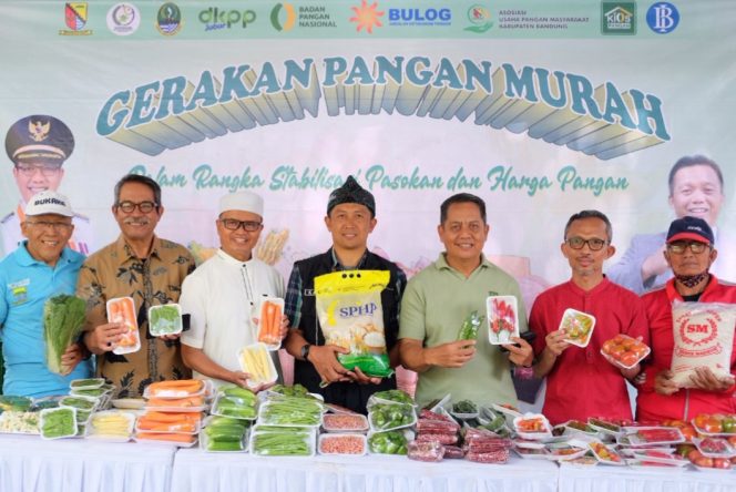 
 Gerakan pangan murah di Bandung