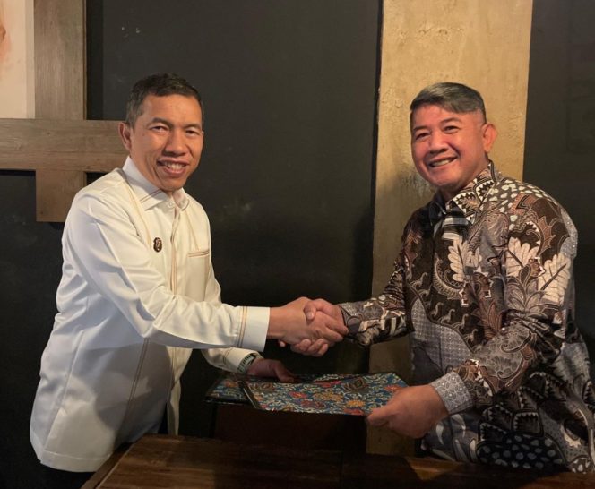 
 Kepala KSOP Cirebon dan Kepala Kejari Cirebon