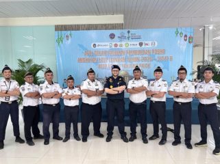 Kepala BKKP (tengah) dan jajaran