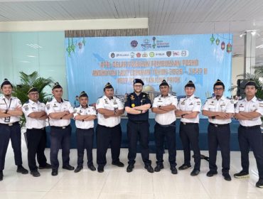 Kepala BKKP (tengah) dan jajaran