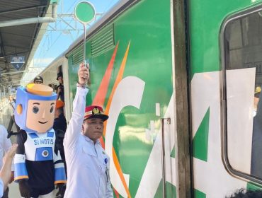 Pelepasan Mudik Gratis dengan sepeda motor naik Kereta Api