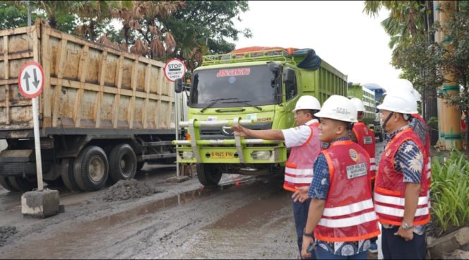 
 Layanan di Pelabuhan Marunda