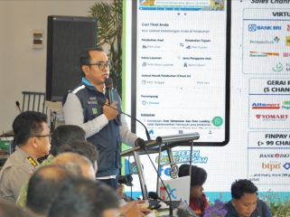 Dirut ASDP saat paparan