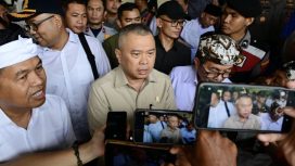 Menhub di sela peninjauan arus mudik di wilayah Jabar