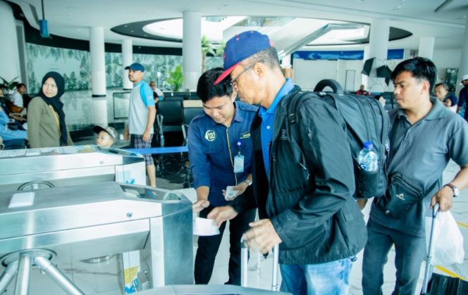 
 Pemudik di Pelabuhan Merak