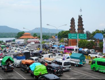 Suasana di Pelabuhan Gilimanuk