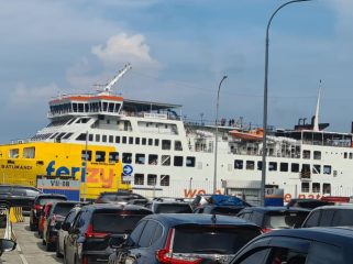 Layanan di Pelabuhan penyeberangan