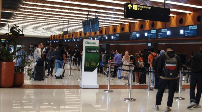 Penumpang di Bandara Soekarno-Hatta