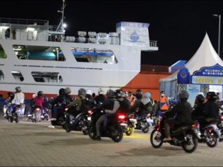Suasana di Pelabuhan Ciwandan