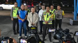 Menhub Dudy (tengah) memberikan Press Statment