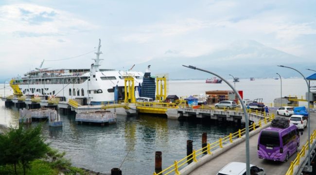 Suasana di Pelabuhan Gilimanuk