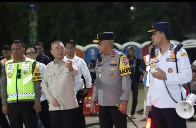 
 Menhub dan jajaran juga stakeholder di Pelabuhan Merak