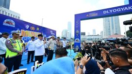 Menhub Dudy turut melepas pemudik gratis di Jakarta