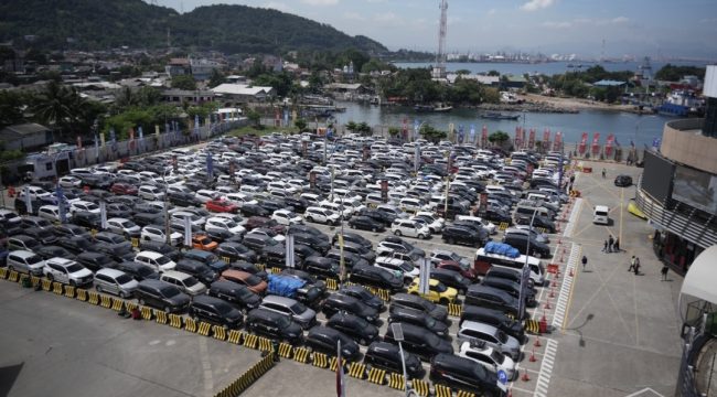 Suasna di Pelabuhan Merak