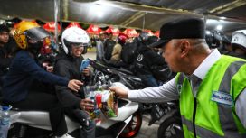 Menhub Dudy sapa pemudik di simpul transportasi