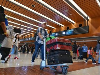 Penumpang di Bandara