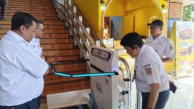 Dirut KCI meninjau Platform Lift di Stasiun Cikini