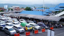 Kendaraan di Pelabuhan Penyeberangan