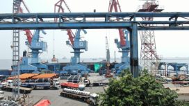 Suasana di Pelabuhan penyeberangan