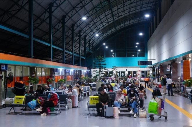 
 Penjualan Tiket KA Lebaran Divre III Palembang Tembus 83.346 Tiket, Mudik Gratis Terisi 64 Persen