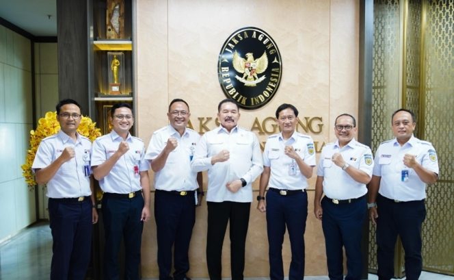
 KAI dan Kejagung Perkuat Sinergi Pengelolaan Aset dan Pengembangan Layanan Kereta Api