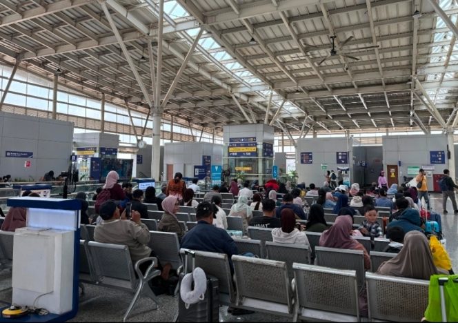 
 Update Tiket KA Mudik Lebaran: Penjualan Capai 2,57 Juta, Masih Tersedia 1,9 Juta Seat