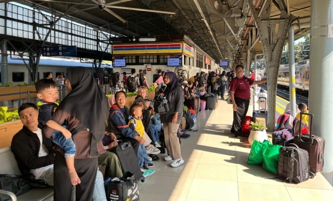 
 Penumpang KA di Daop 1 Jakarta Naik 27 Persen pada H-9 Lebaran