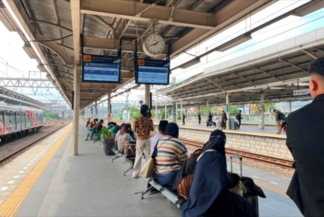 
 KA Tambahan Lebaran Berhenti di Stasiun Jatinegara, Alternatif Mudik Lebih Praktis dari Jakarta Timur