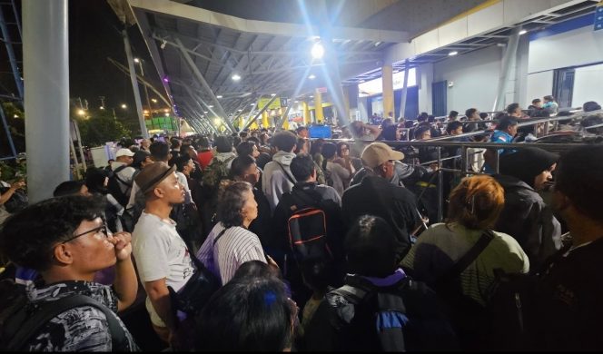 
 Mudik Lebaran 2026: Menyusuri Ramainya Pelabuhan Pelni Tanjung Priok saat Penumpang Menunggu KM Ngapulu Tujuan Belawan