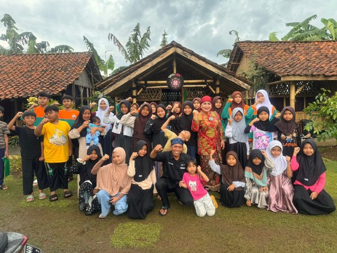 
 Semangat Kartini Di Cijeruk Bersama Halimah Munawir