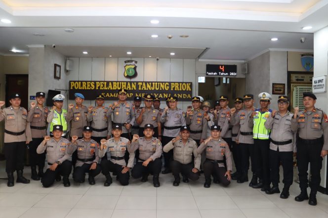 
 Upacara Kenaikan Pangkat Pengabdian Personel Polres Pelabuhan Tanjung Priok