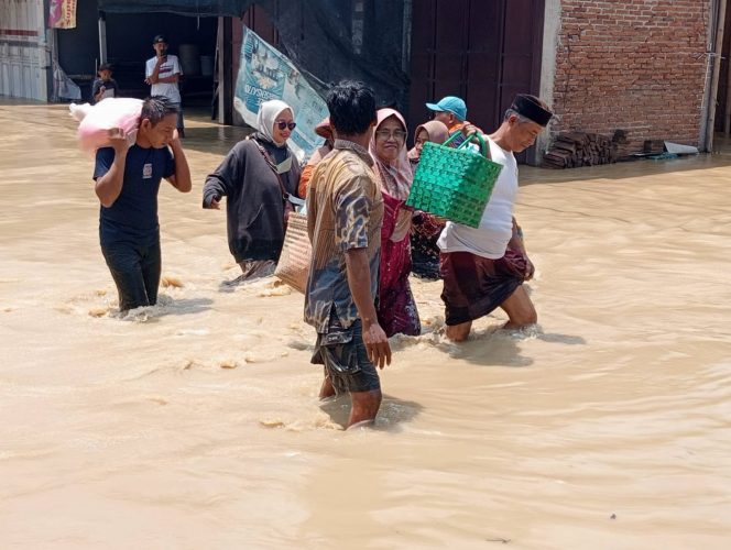 
 Tiga Titik Tanggul Sungai Tuntang di Demak Jebol Sekaligus, Empat Kecamatan Terendam Air