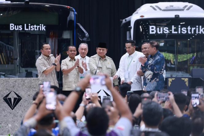 
 Presiden Prabowo Mengaku Tengah Membentuk Perusahaan Sedan Listrik 