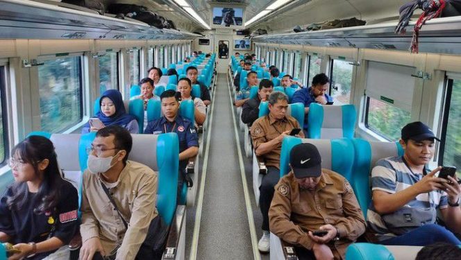 
 Layani 97.306 Pelanggan pada Triwulan I 2026, KA Pangandaran jadi Pilihan Menuju Liburan Seru ke Pantai yang Indah